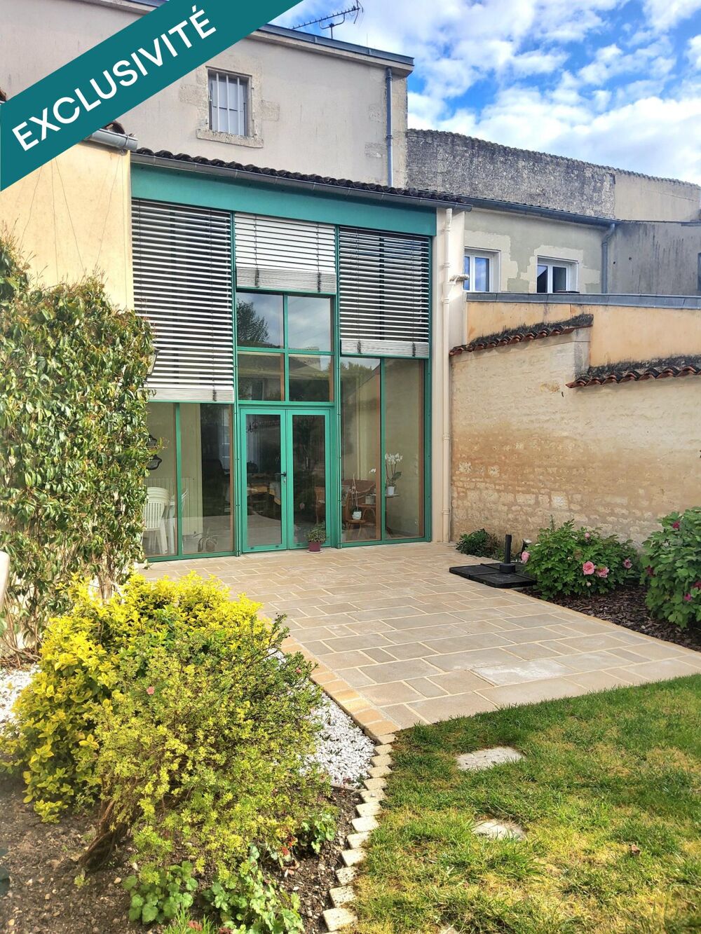 Coulon, belle propriété avec appartement attenant