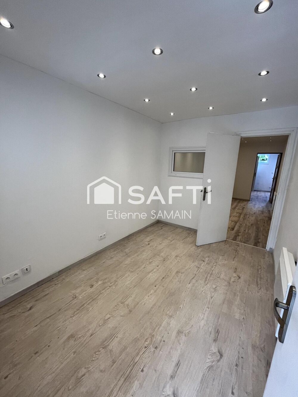 Vente Appartement local commercial pouvant etre facilement transformé Sin-le-noble