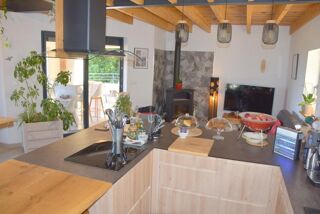  Maison à vendre 15 + pièces 326 m²