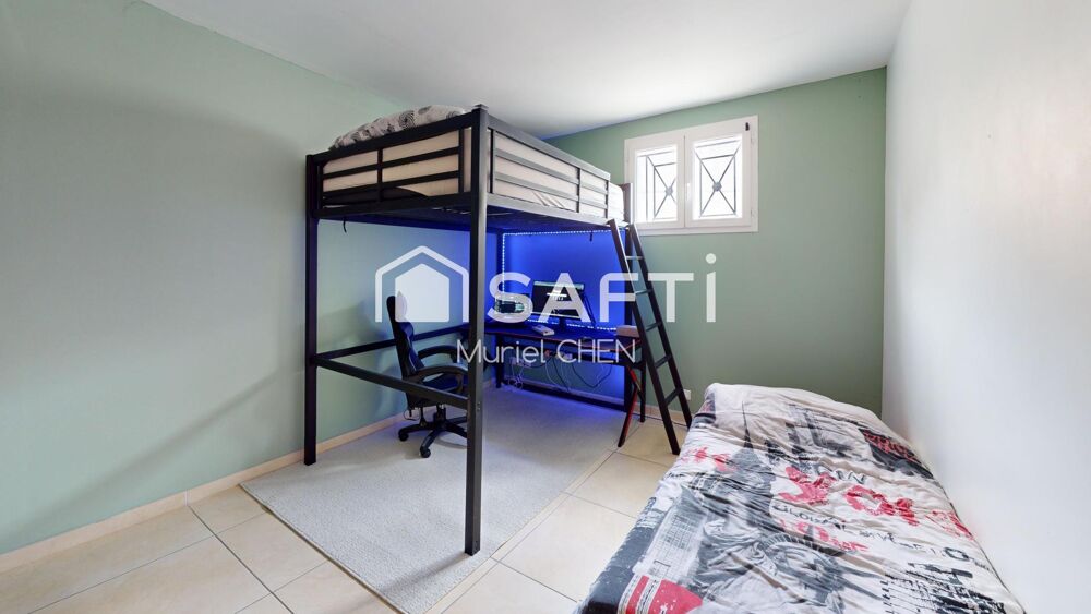 à vendre  Maison Saint-Gilles (30800)