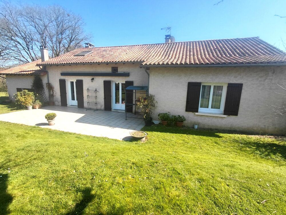 Vente Maison Belle maison de plain-pied d'environ 120 m2 avec garage attenant Saint-saud-lacoussiere