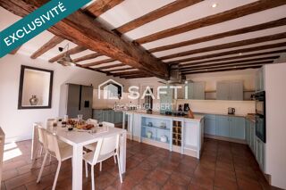 Vente Maison Magnifique propriété de charme avec deux maisons, piscine et dépendances – 425 m² Bressuire
