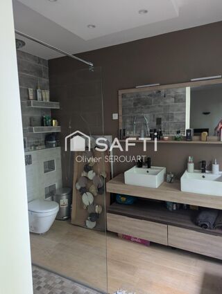  Maison � vendre 7 pi�ces 215 m�