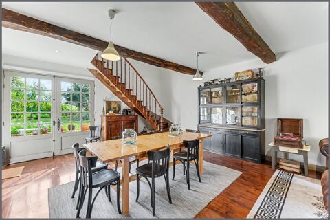   Propriété de type T9 - Parcelle pour animaux, maraîchage ou plantations Maison - 9 pièce(s) - 300 m²