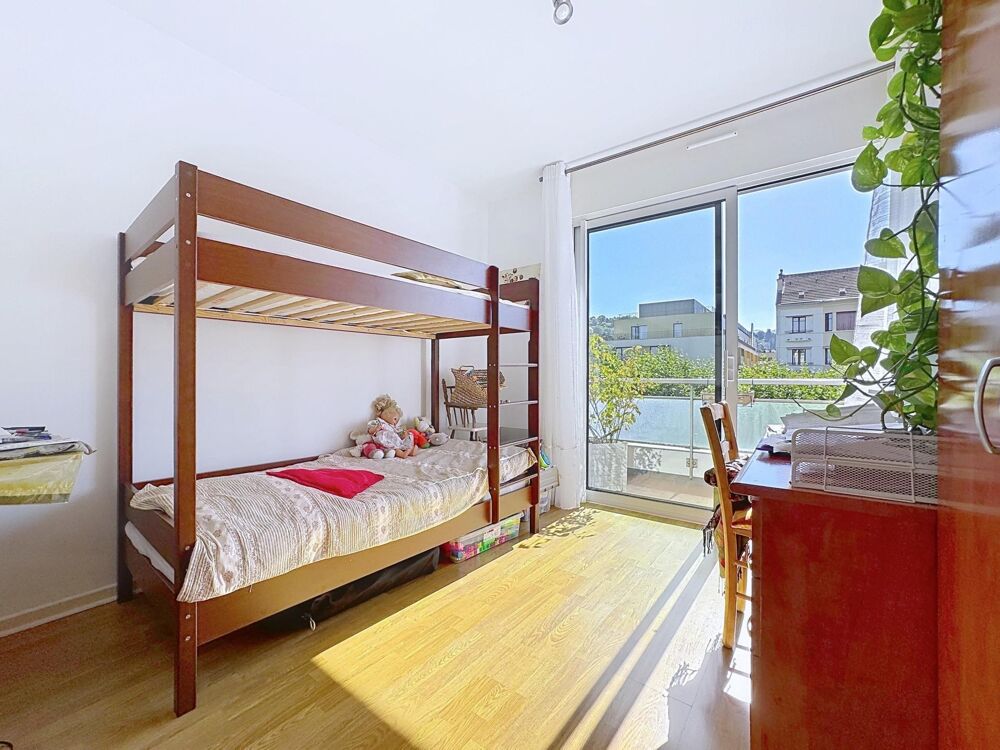 Vente Appartement Hypercentre pour ce beau T4  lumineux, extérieur, ascenseur, vue ! Voiron