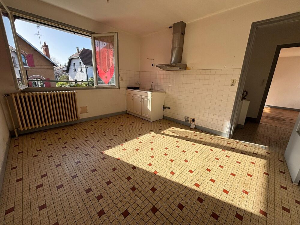 Vente Maison Maison des années 60 avec sous sol complet - Quartier résidentiel proche écoles et commerces Bellerive-sur-allier