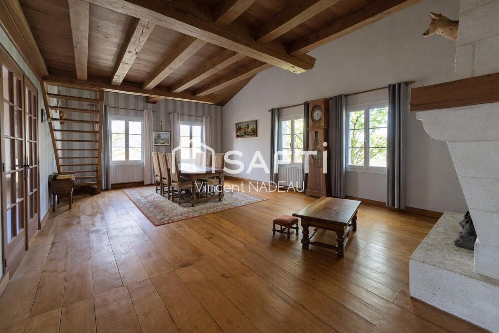 Maison - 7 pièces - 194m²
