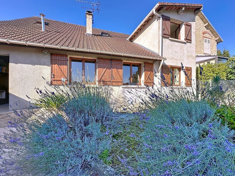 Maison 7 pièces 162 m² · à Jouy-le-Moutier · 162 m² · 438 000 €