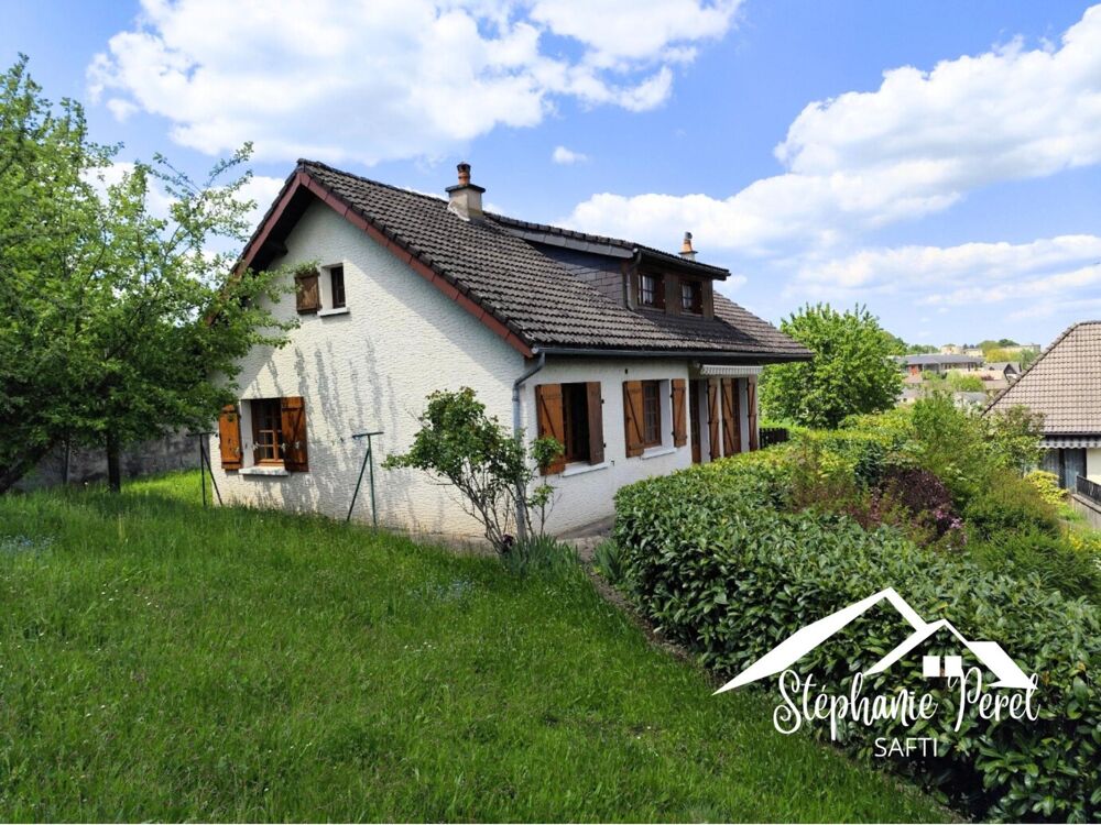 Vente Maison Un véritable havre de paix avec de beaux volumes et un extérieur plein de potentiel Ussel