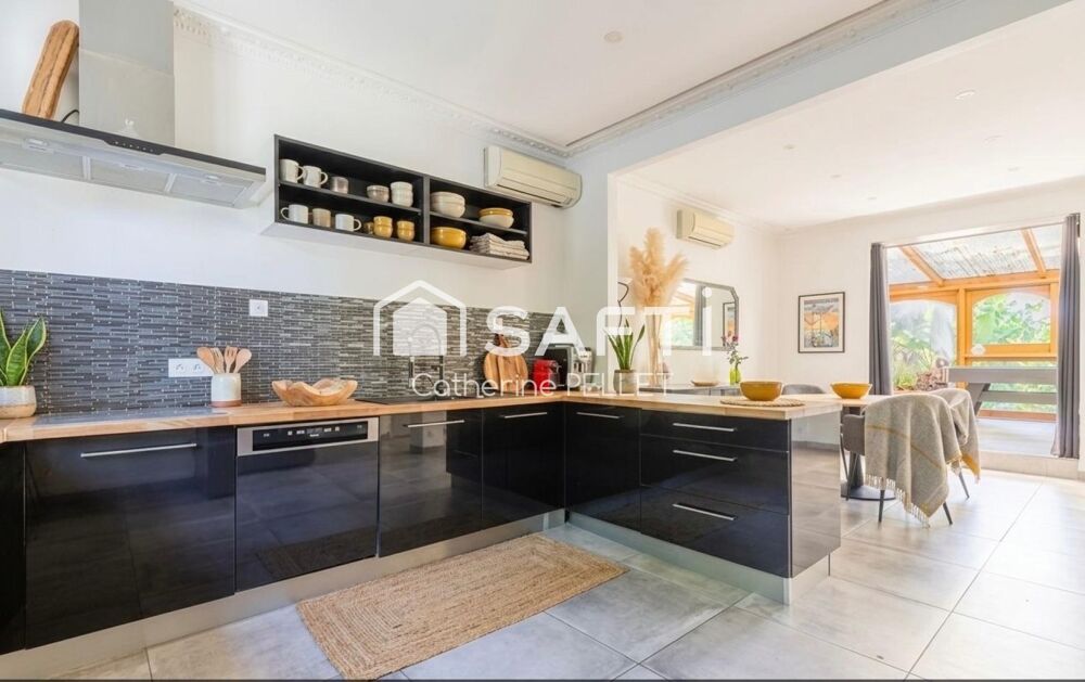 Vente Maison Maison meulière de caractère avec jardin, jacuzzi et combles aménageables Villeneuve-le-roi