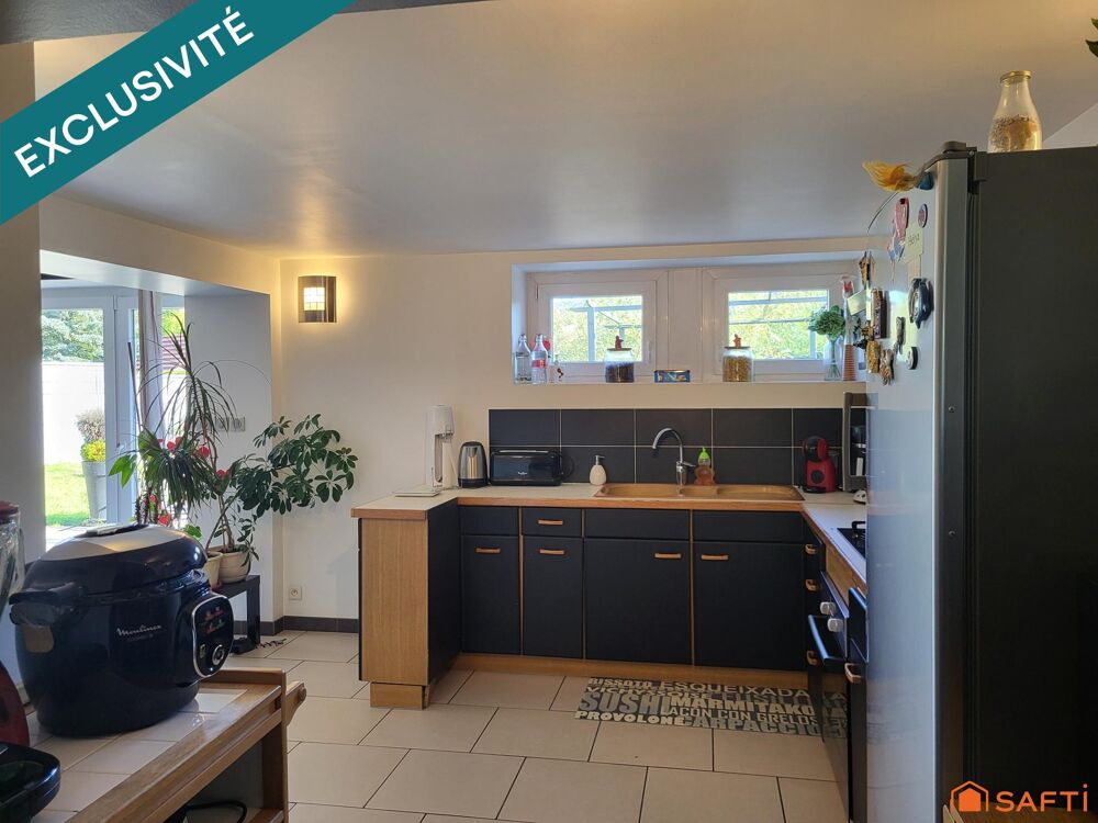 Élégante maison familiale avec piscine - 118m² à Devecey
