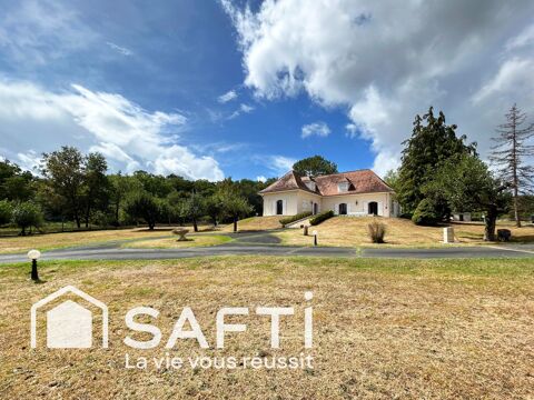   Maison de 235m� avec parc de 11880m� et piscine Maison - 6 pi�ce(s) - 235 m�