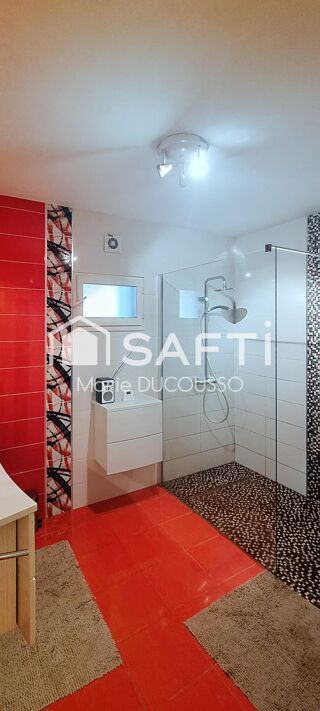  Maison � vendre 7 pi�ces 220 m�