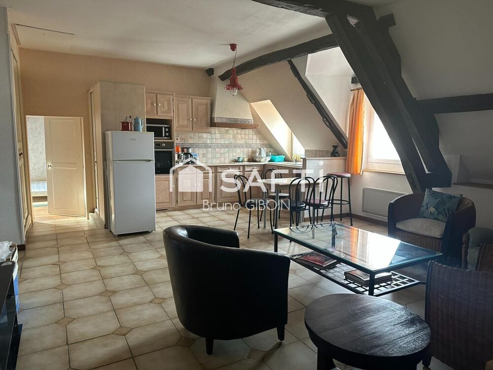 Vente Appartement Appartement 74 M² en centre ville, 3 pièces, 1 chambre, un bureau et un grenier aménagé Gien