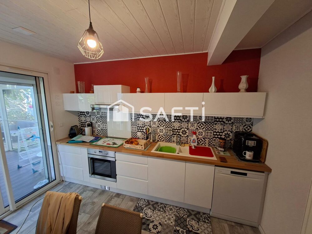 Maison 5 pièces et garage.