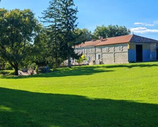  Maison � vendre 9 pi�ces 305 m�