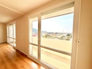  Appartement � vendre 5 pi�ces 77 m�