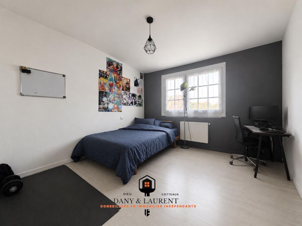 Maison semi individuelle 121 m²  4 chambres  Suite parentale  Garage  Leers