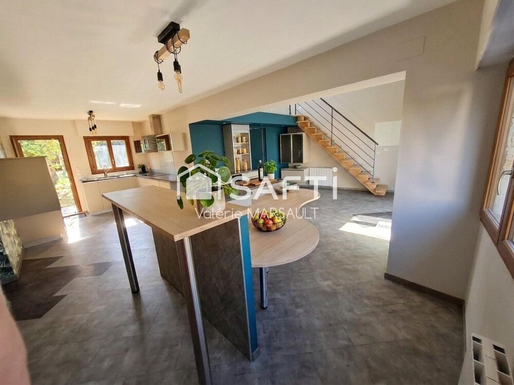 Vente Maison Maison familiale avec piscine et vie de plain-pied Notre-dame-d'oe