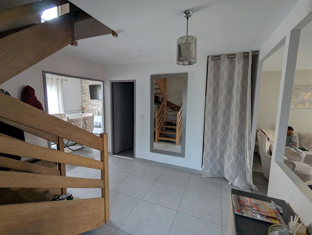 Vente Maison Vous recherchez une maison prête à vivre, au calme tout en restant proche de toutes les commodités ? Cette maison mérite votre a Saint-doulchard
