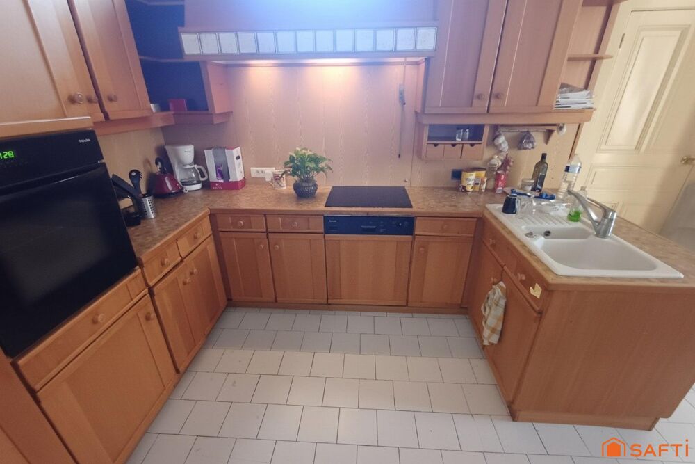 Appartement dexception 150 m²  Centre-ville Saint-Quentin  Terrasse & Parking