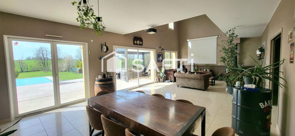 Villa de 325 m² avec piscine au coeur du Perche