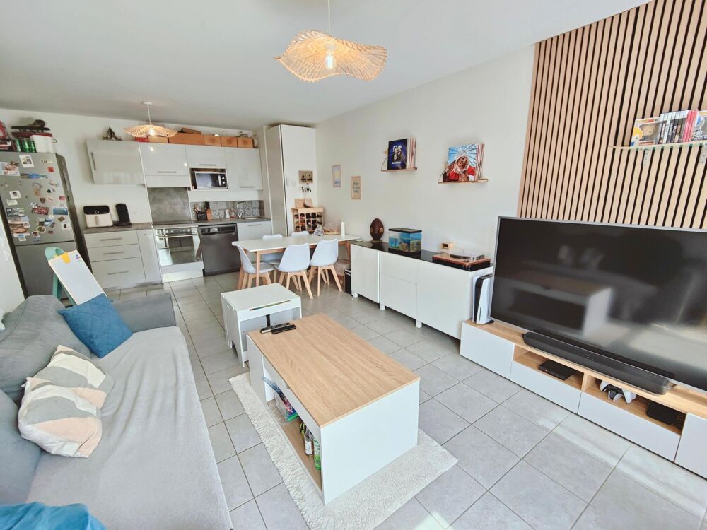 Vente Appartement Ascenseur. Au calme. Clim. DPE C. Dernier étage Villenave-d'ornon