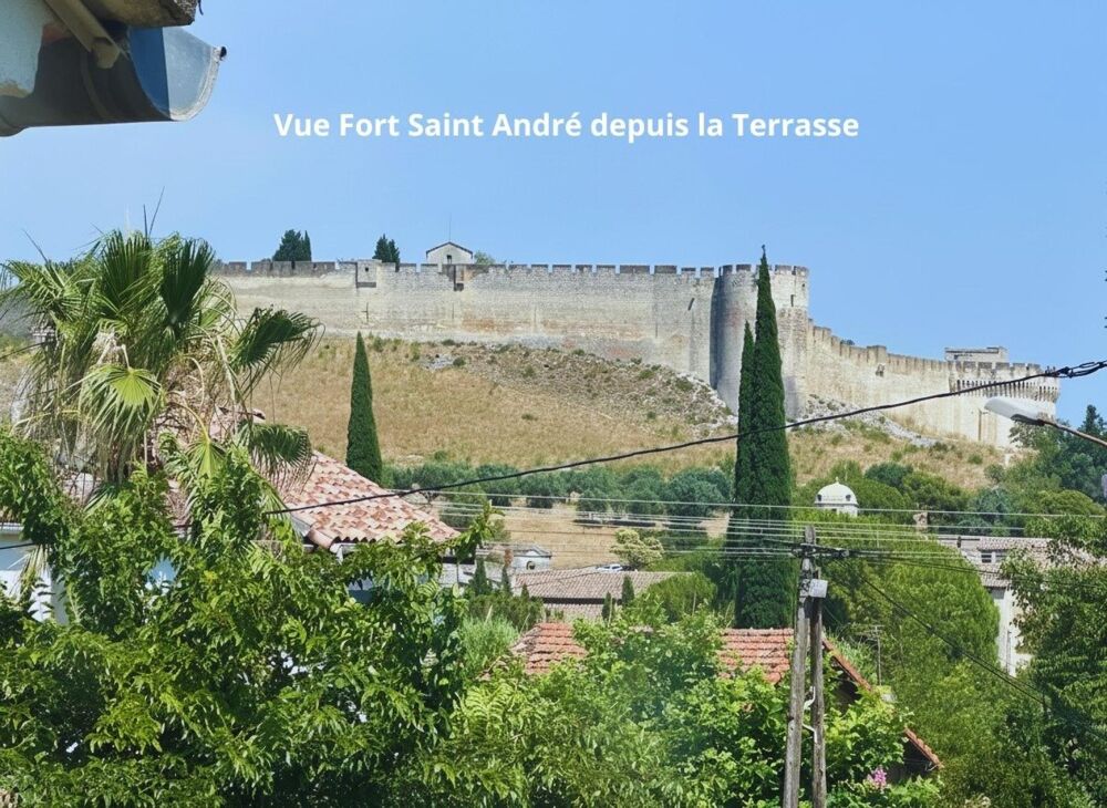 SUR VILLENEUVE LES AVIGNON (30) Maison de 94 m² Secteur Très Recherché au Calme Proche Centre ville