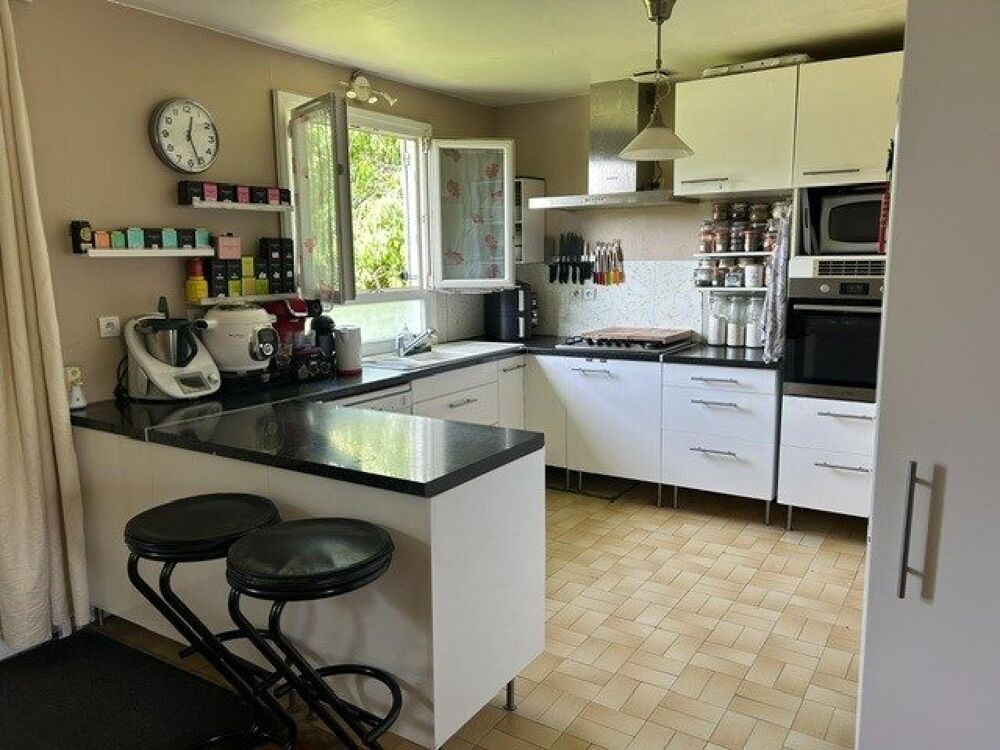 A 5 Minutes de la gare de Bueil, pour St Lazare, Maison Familiale , 5 Chambres
