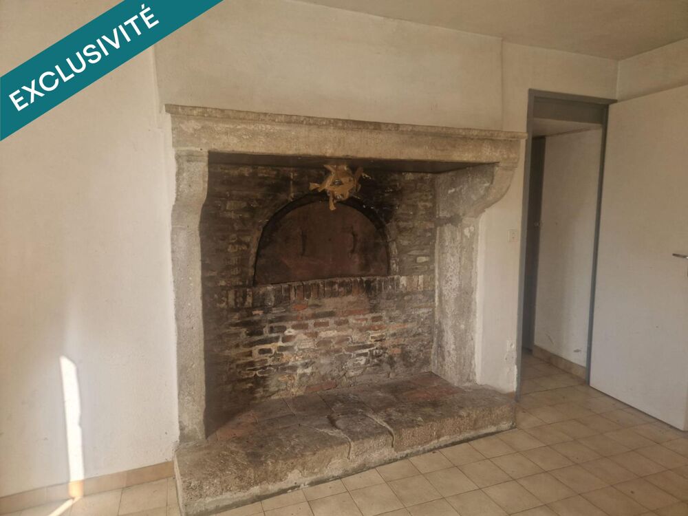 Très belle longère dans village tranquille