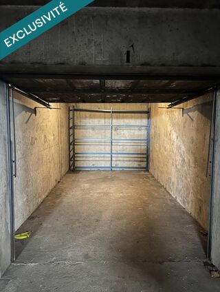  Parking / Garage  vendre 