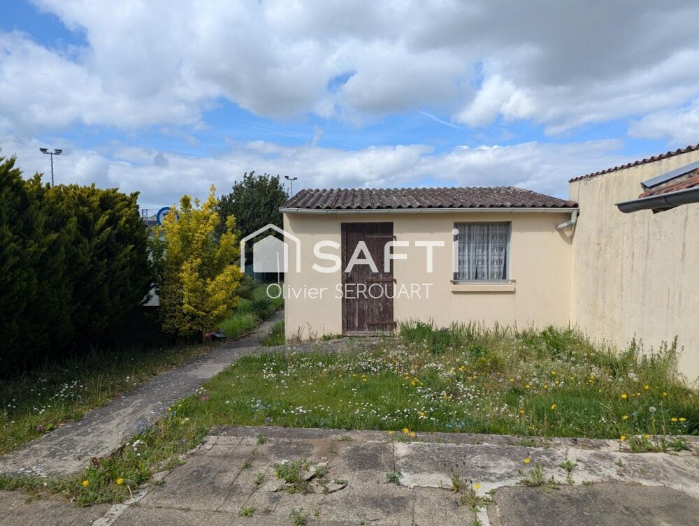 ? Affaire à saisir  Maison 72 m² à rénover  2 chambres  garage + dépendances  terrain 430 m²