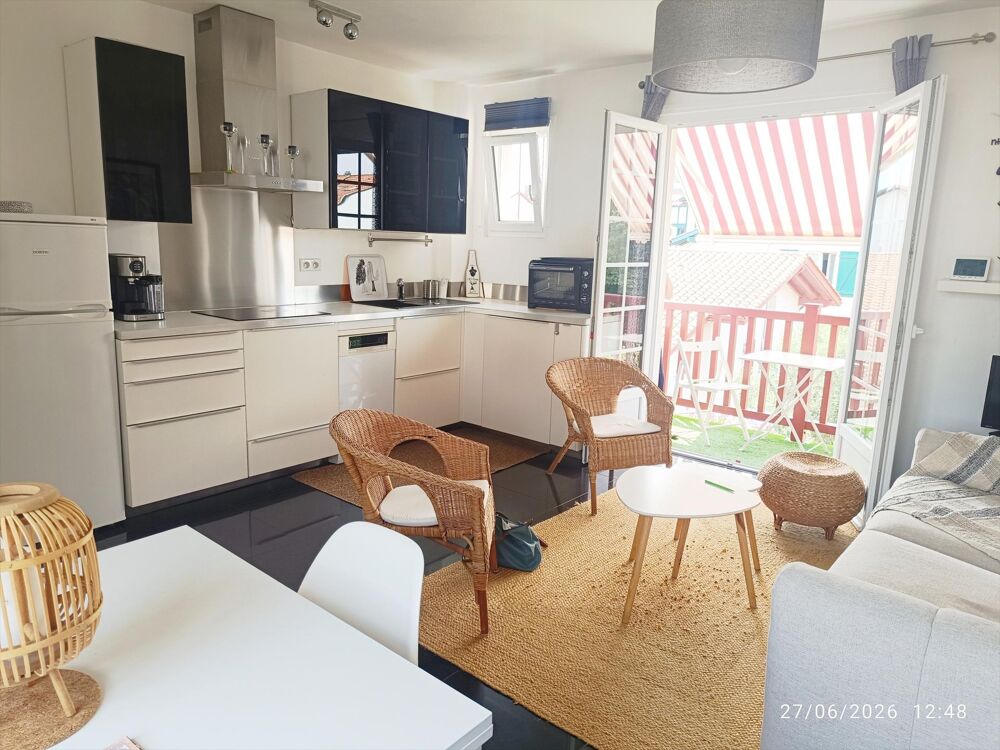 Appartement T2 a 2 MINUTES à pieds de la plage de SOCOA avec place de parking privative incluse ET cave