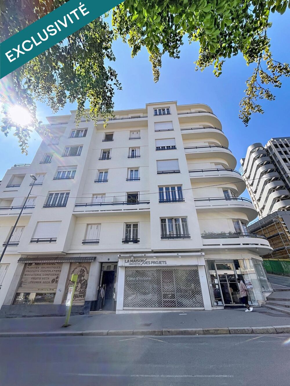 Vente Appartement Appartement 4 pièces de 109 m² avec cave et grenier – Vue dégagée sur les toits Saint-etienne
