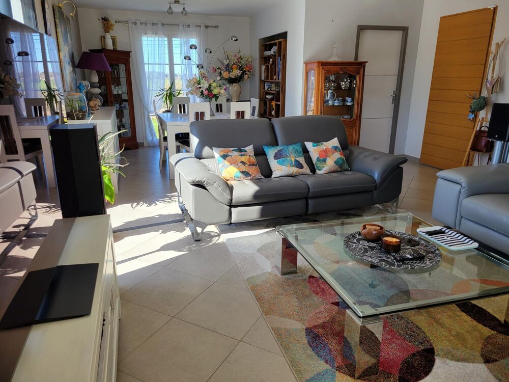 Vente Maison Maison récente tout confort avec piscine et carport Saint aulaye-puymangou