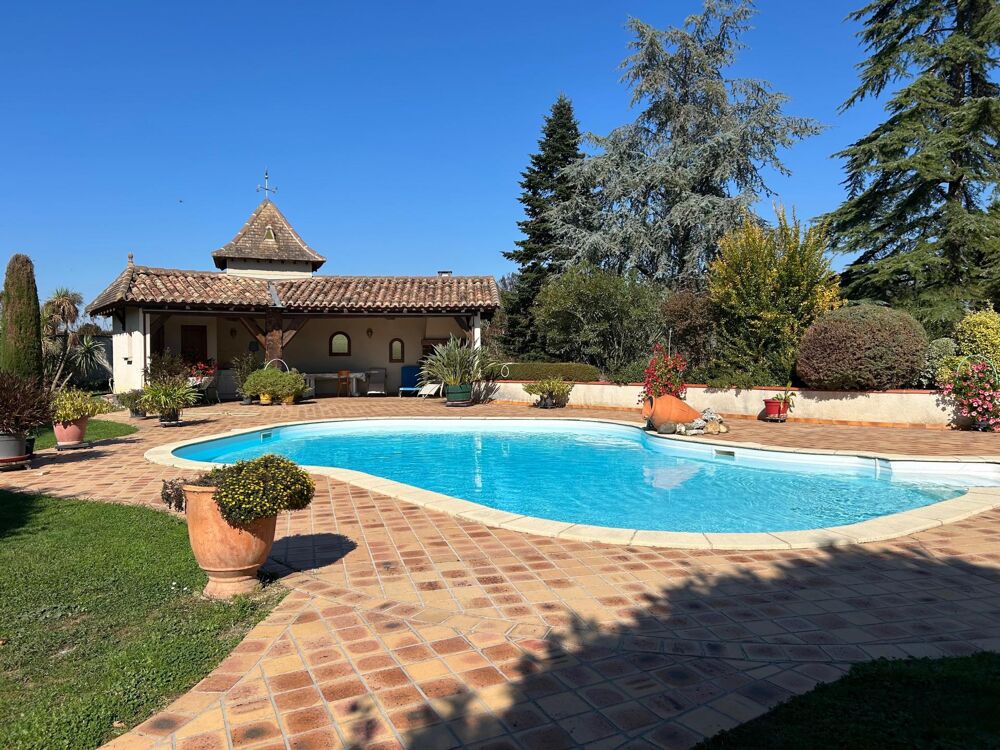 Propriété de caractère de plus de 400 m2 avec piscine et parc paysager - Marmande