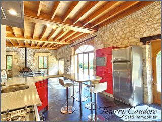  Maison � vendre 9 pi�ces 213 m�