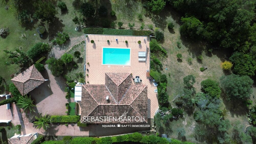 Vente Maison Villa vue montagne avec piscine et 3 dépendances Zonza