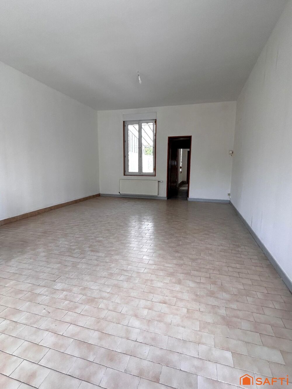 Vente Maison Maison de ville à rénover - T5 de 97m² - garage - jardin - cave Saint-quentin