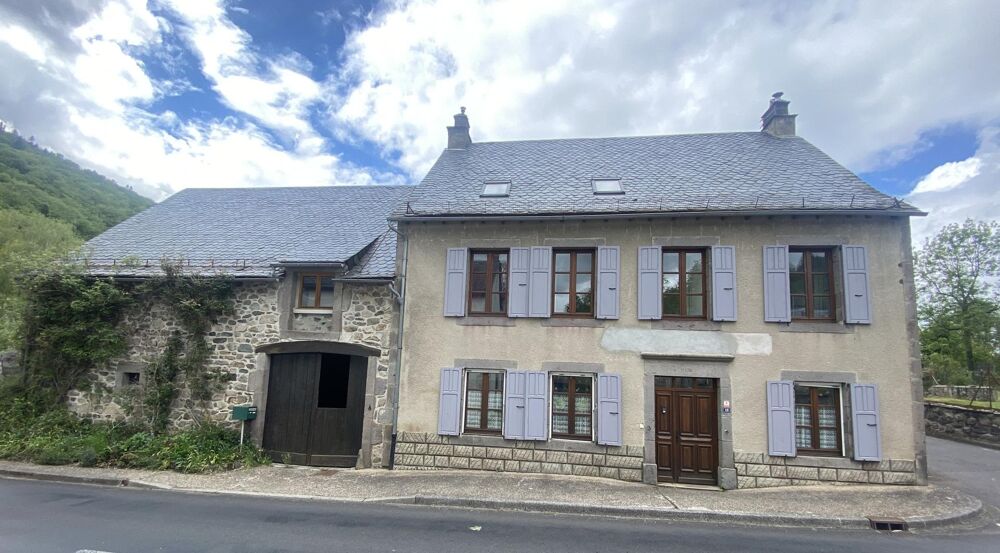 Vente Maison Maison en pierre de 240m² - 9 pièces Saint-amandin