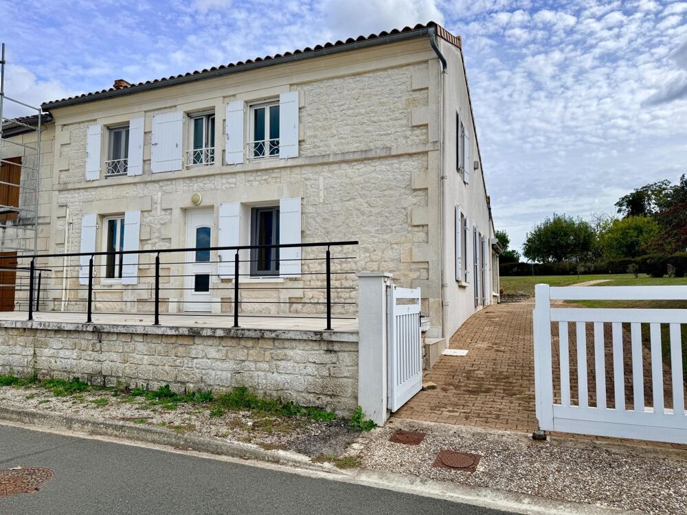Vente Maison Maison familiale d'environ 149 m2, 4 chambres à Pons Pons