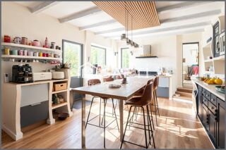  Maison à vendre 15 + pièces 447 m²