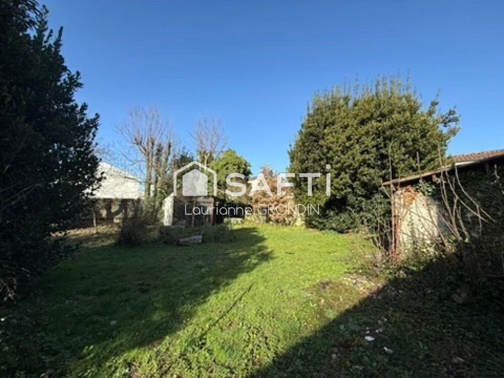 Vente Terrain TERRAIN CONSTRUCTIBLE CENTRE VILLE - SAINT JEAN D ANGELY Saint-jean-d'angely