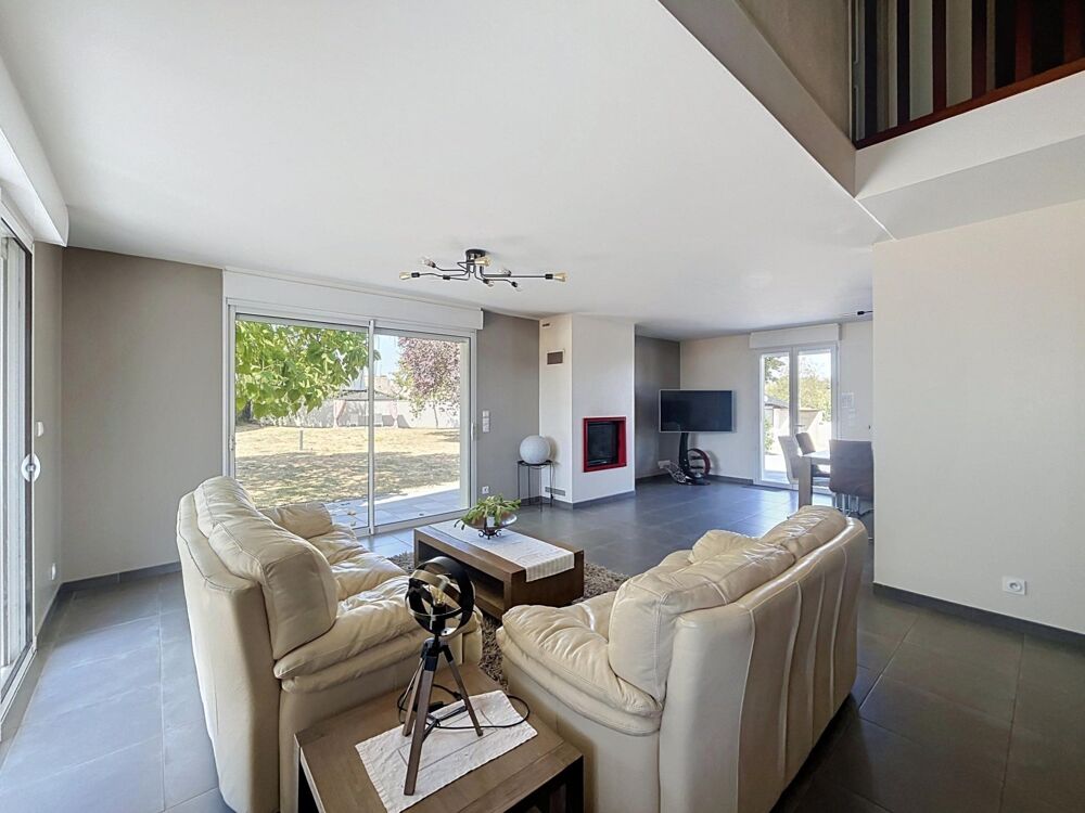 Vente Maison Maison familiale ou gîte Le louroux-béconnais