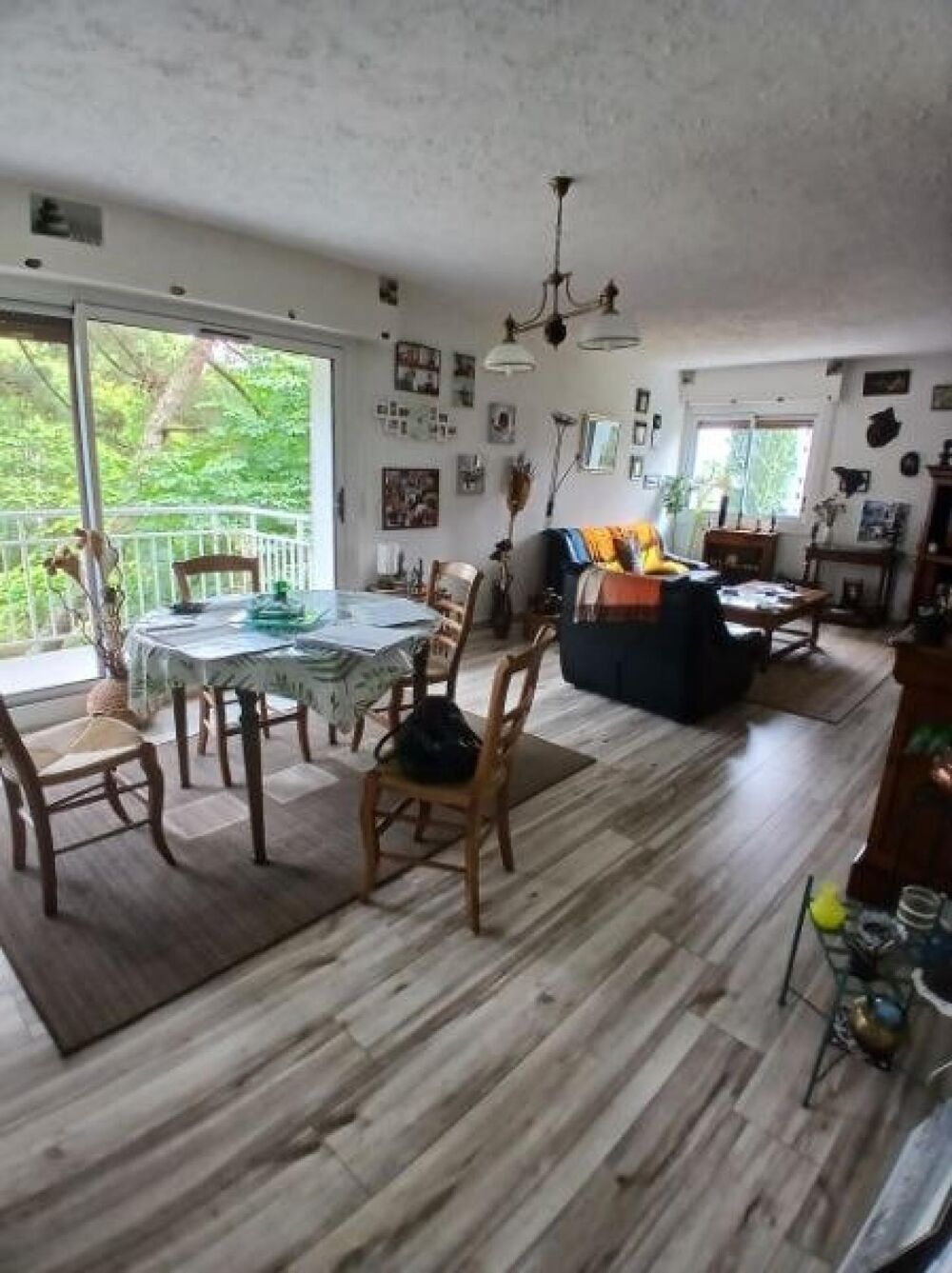 TRES BEL APPARTEMENT PROCHE DU PARC DU BOURRAN