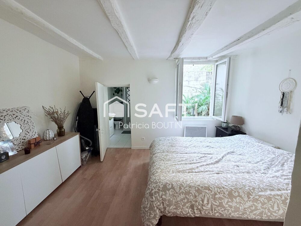 Vente Immeuble IMMEUBLE DE 5 LOGEMENTS + UNE COUR DANS LE CENTRE VILLE DE NIORT Niort