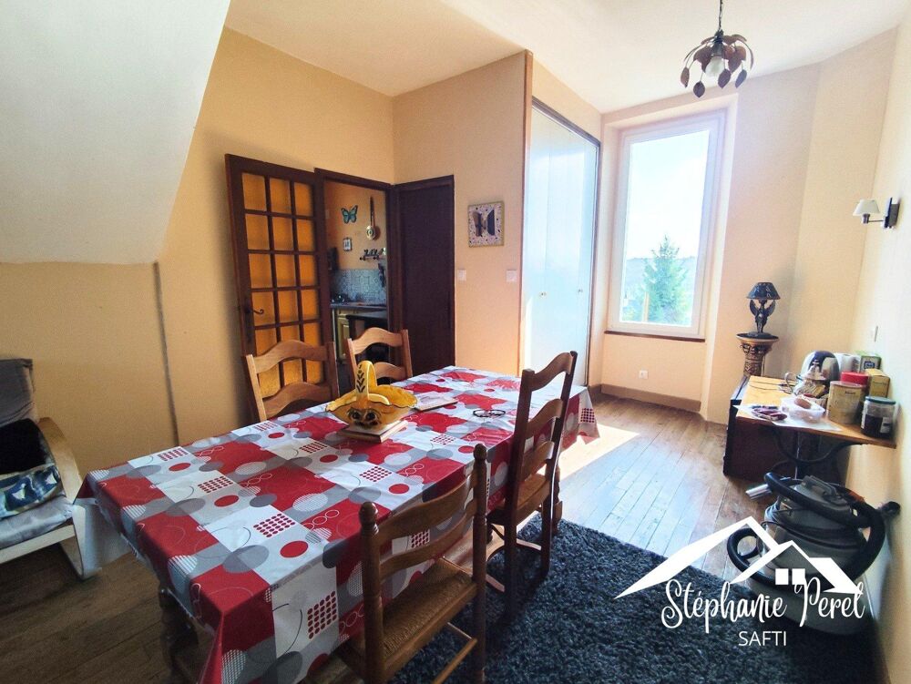 Vente Maison Maison familiale avec grand terrain dans quartier recherché d'Ussel – Fort potentiel d'aménagement Ussel