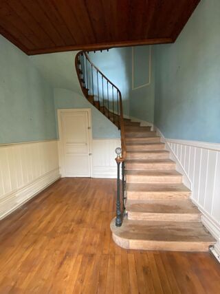  Maison  vendre 15 + pices 420 m