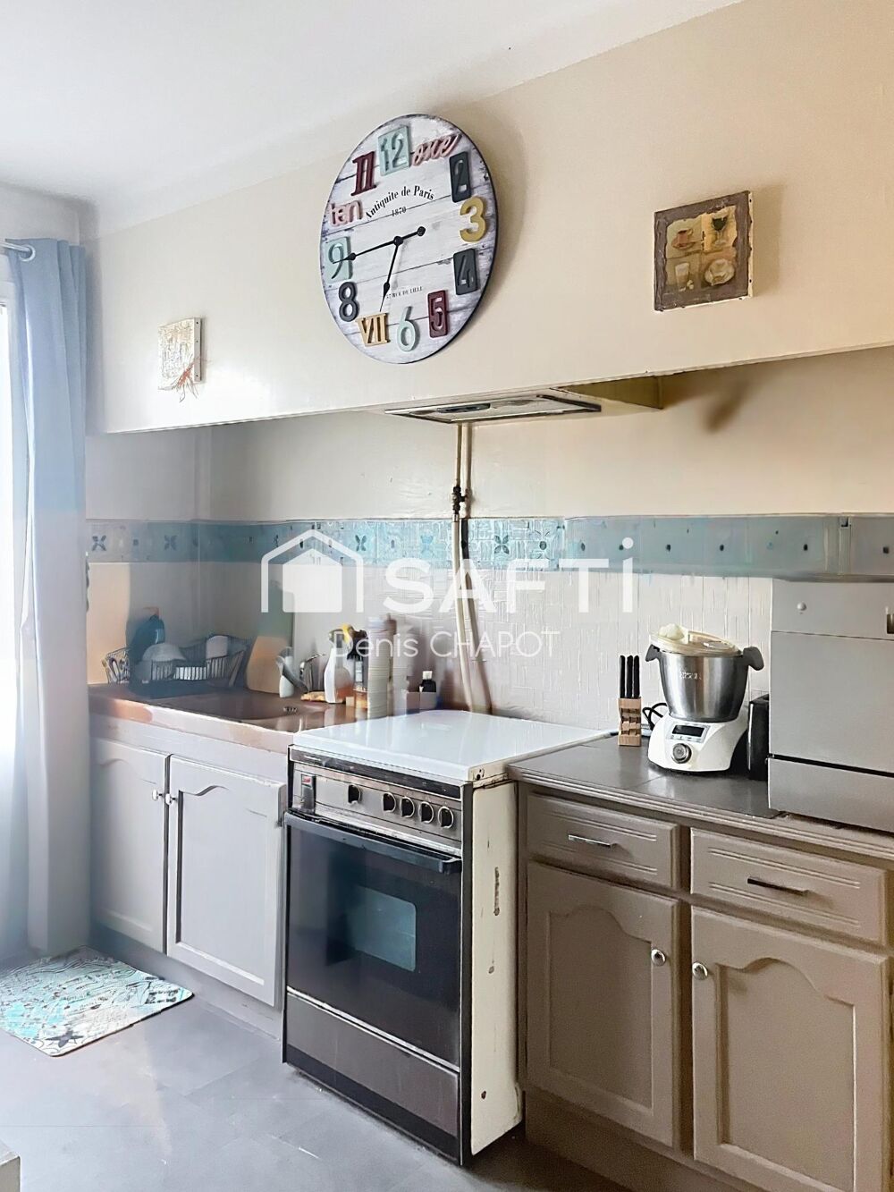 Vente Appartement DERNIER ÉTAGE – T3 LUMINEUX AVEC BALCON – EMPLACEMENT IDÉAL La seyne-sur-mer