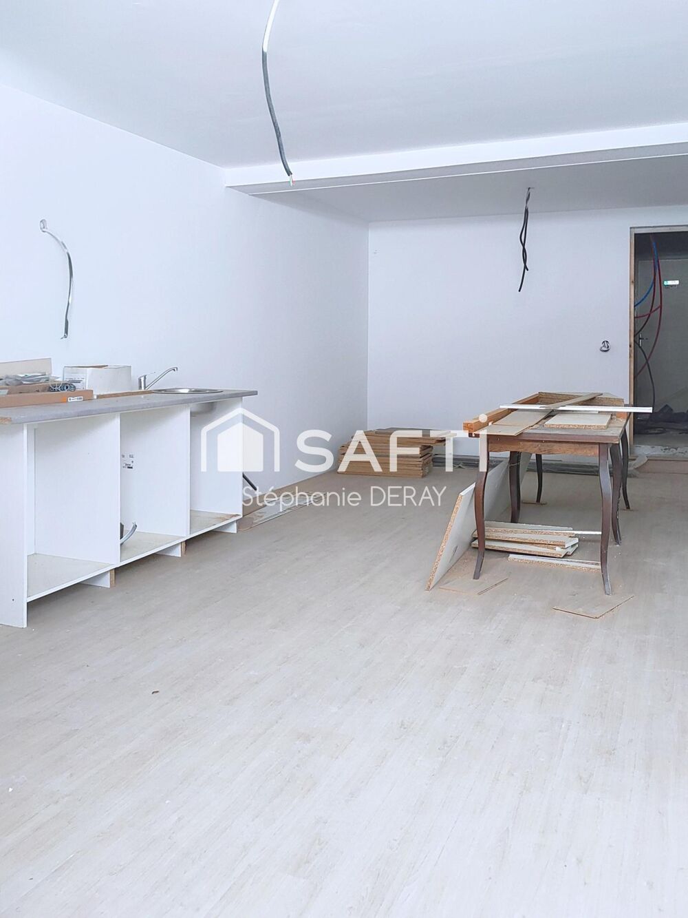 Maison de ville d'environ 200 m2- Fort potentiel à Oisemont